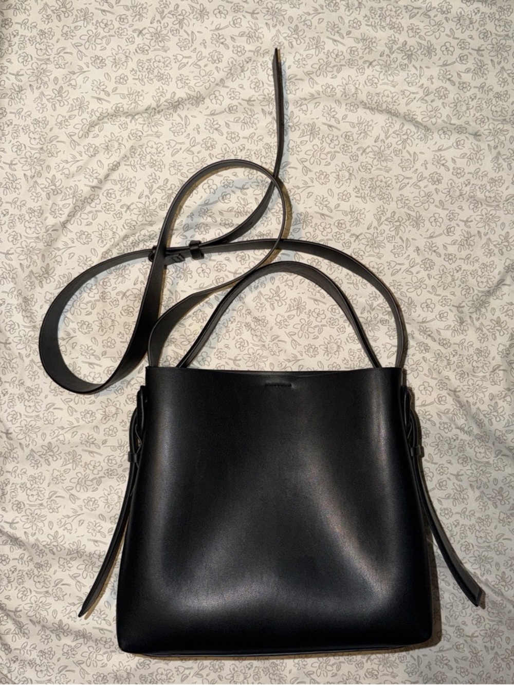 Black H&M bucket bag